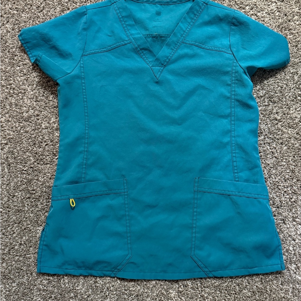 WonderWink Teal V-Neck Short Sleeve Scrub Top